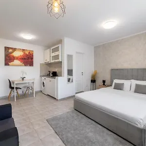 Downtown Victoria By Citybookings Apartment